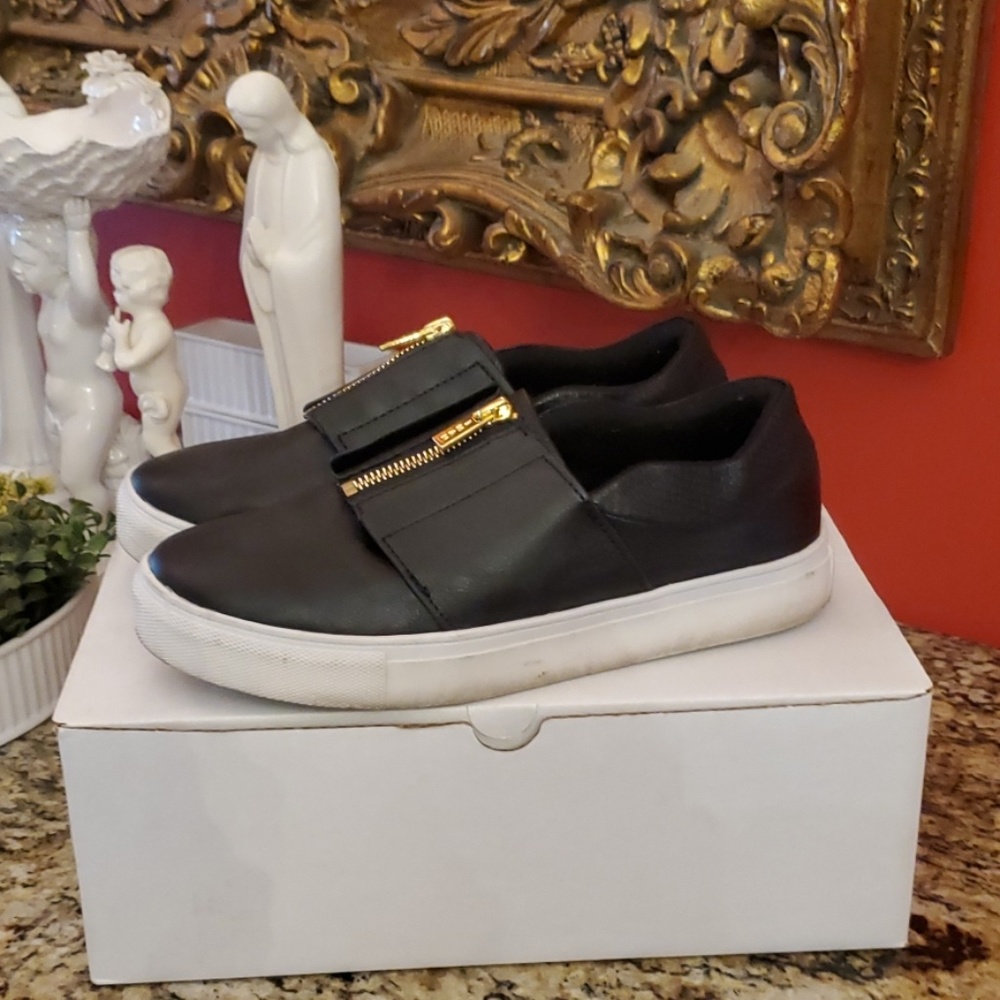 Iman Sneakers
